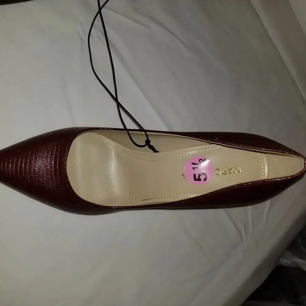 BRAND NEW MARC FISHER POINTED TOE BLOCK HEEL PUMP
